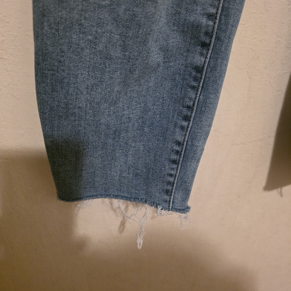 Lucky Brand MID RISE SUPER SKINNY AVA Light Blue Cropped Jeans size 10/30 A - Picture 7 of 10